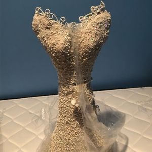 Wedding dress  mold centerpiece